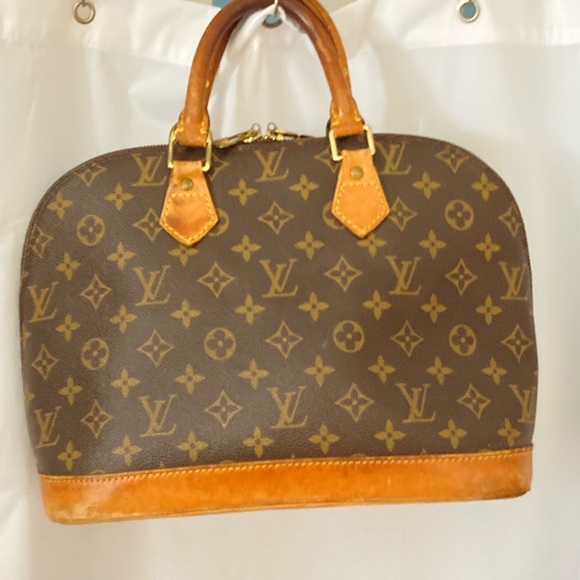 Sale! Authentic Louis Vuitton Alma Bag! - Picture 3 of 12